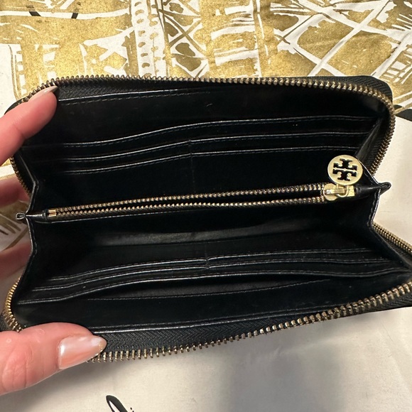 Tory Burch wallet - Picture 4 of 4